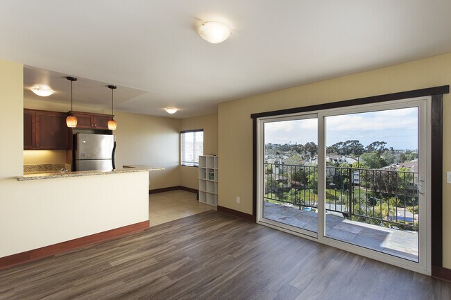 Building Photo - Gorgeous 2 Bed/2 Bath in Point Loma - Views, W/D, & More + Pets OK