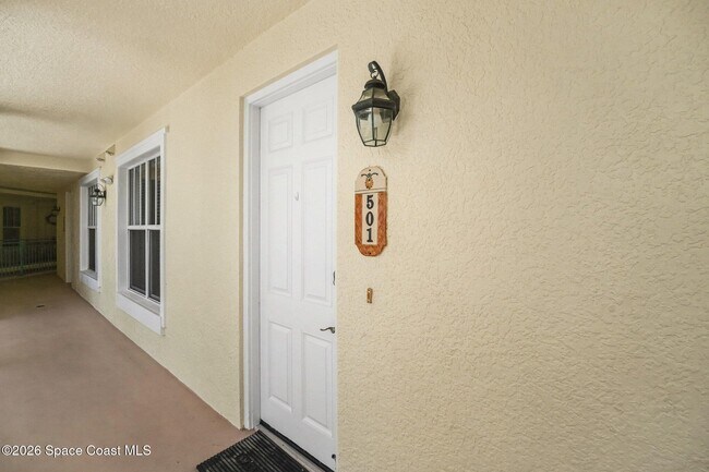 Foto del edificio - 1437 Pineapple Ave