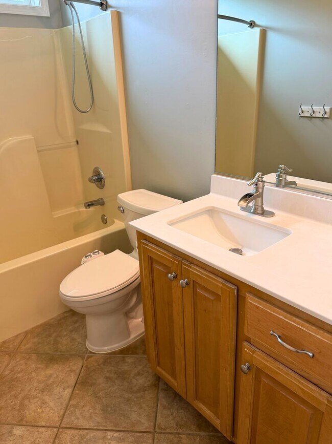 Foto del edificio - Rare find! 4/3 with amenities!