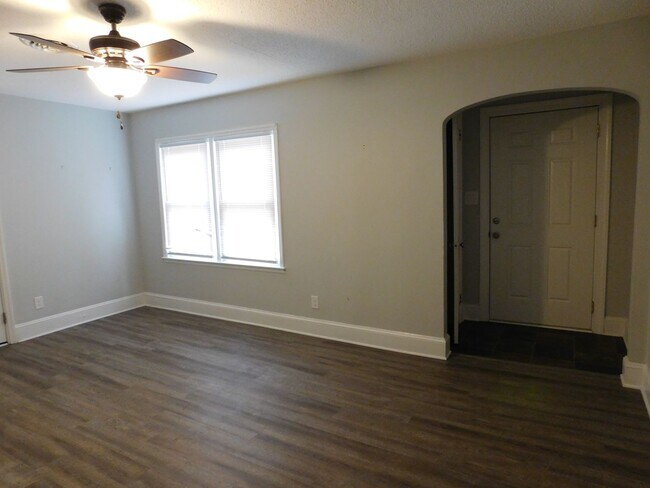 Foto del edificio - 418 Church Rd