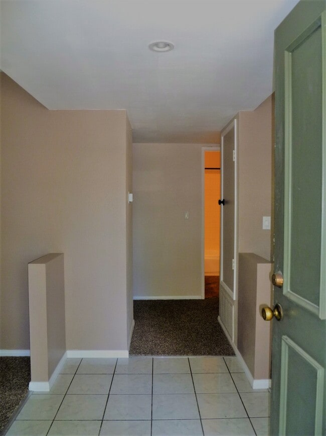 Entry. Welcome! - 8438 Summerdale Rd