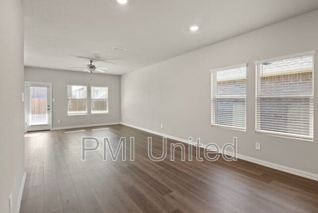 Building Photo - 203 Travine Dr