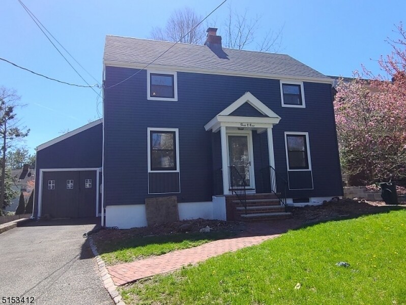 309 Chestnut St, Nutley, NJ 07110 Room for Rent in Nutley, NJ