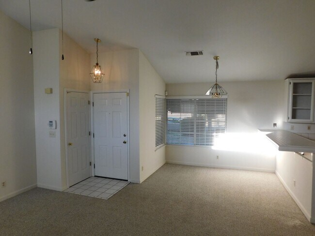 Foto del edificio - 3 br, 2 bath House - 4916 Dillon Cross Way