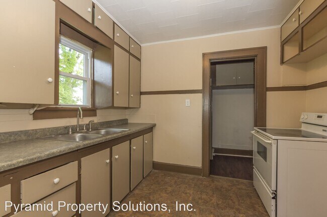 Foto del edificio - 3 br, 1.5 bath House - 4650 Hubbell Ave
