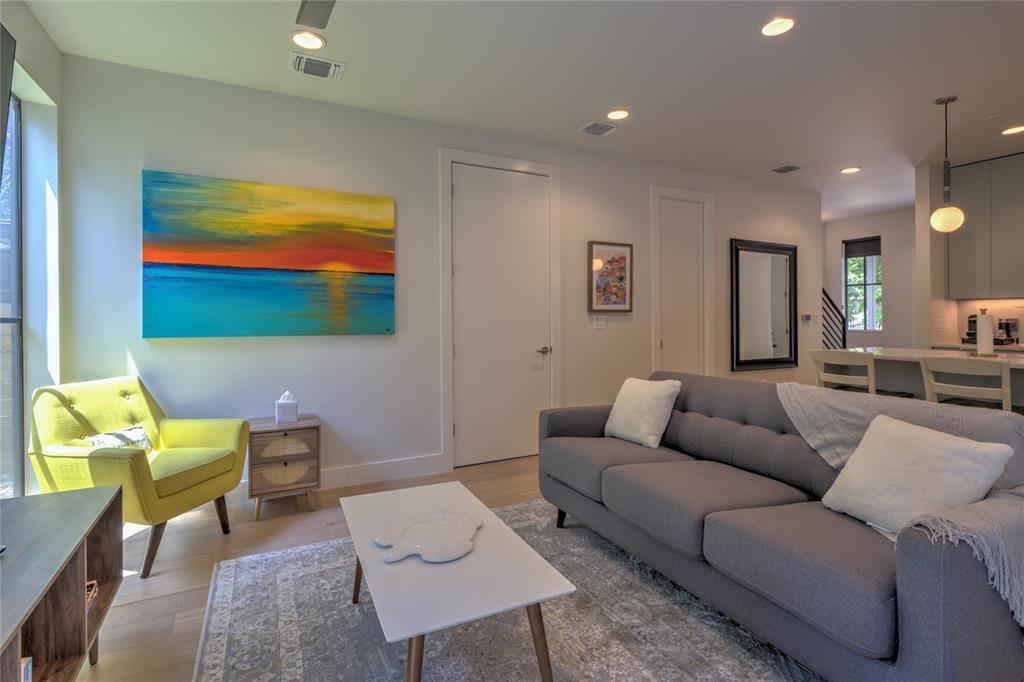 Foto principal - 6005 Woodrow Ave