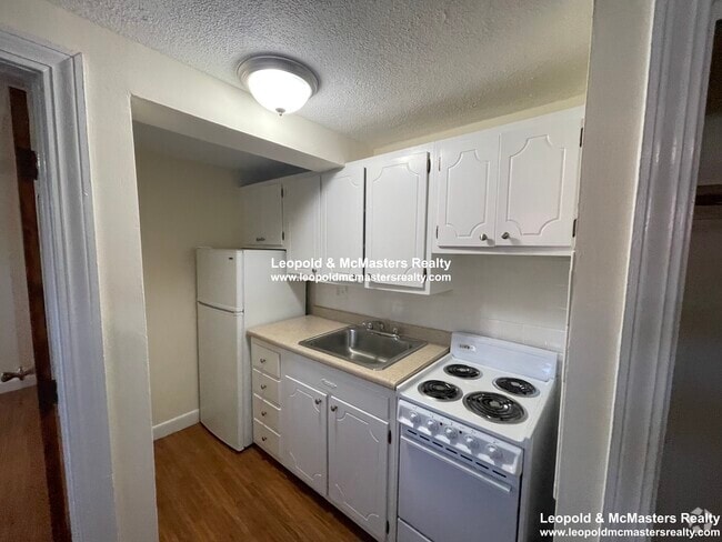 Building Photo - 177 Beacon St