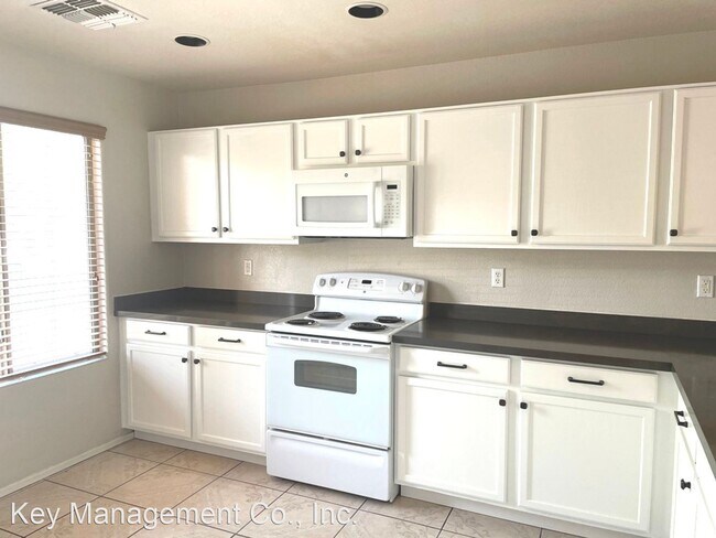 Foto del edificio - 3 br, 2.5 bath House - 6411 W. Ruth Ave.