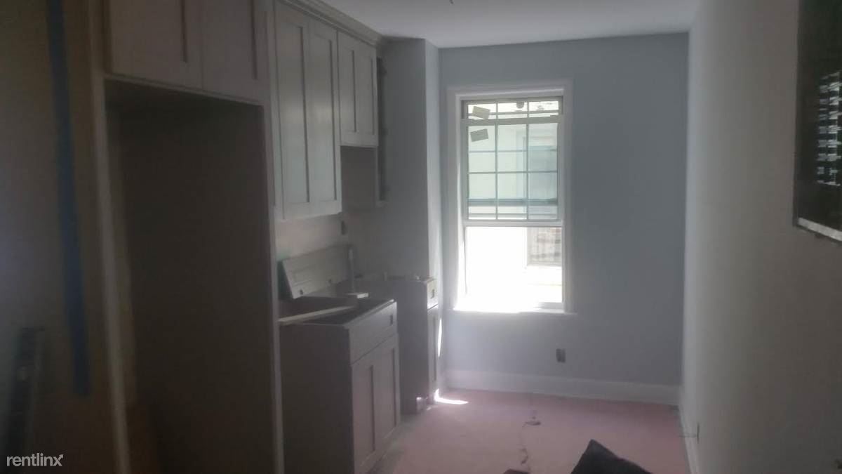 Primary Photo - 2407 Ditmars Blvd