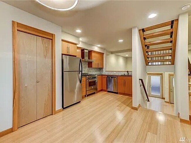 Photo - 6025 California Ave SW Townhome