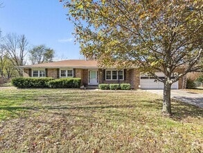 Building Photo - 4267 S Ridgecrest Dr