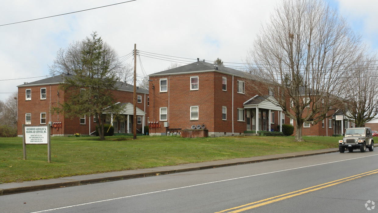 Building Photo - 2210 S Kanawha St