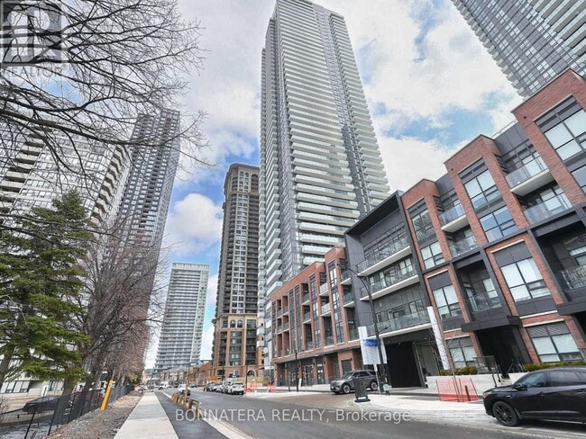 Building Photo - 430-4430 Square One Dr