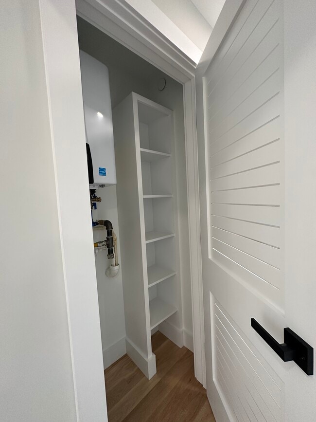 Foto del edificio - 56 Brill St