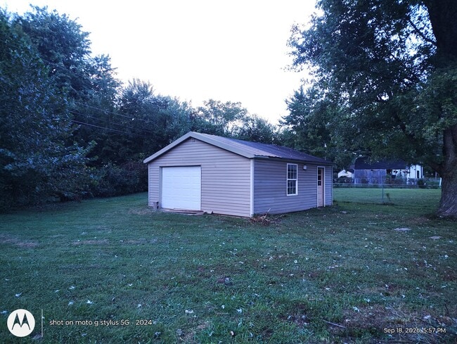 Building Photo - 2713 Springwood Dr
