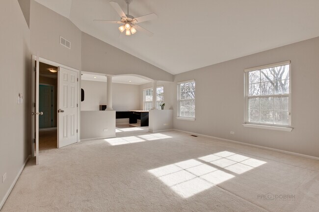 Foto del edificio - 33 River Oaks Cir E