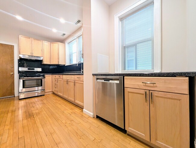 Foto del edificio - 2510 W Ainslie St