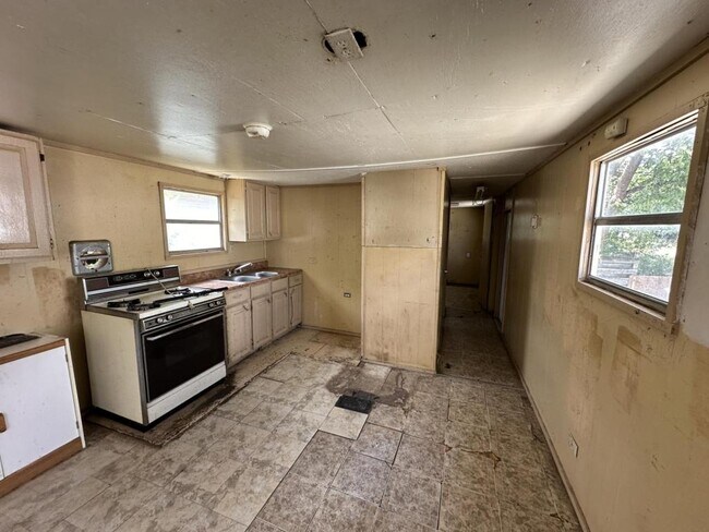 Foto del edificio - 3632 SW Military Dr