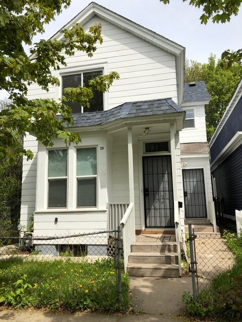 Primary Photo - 235 Charles Ave