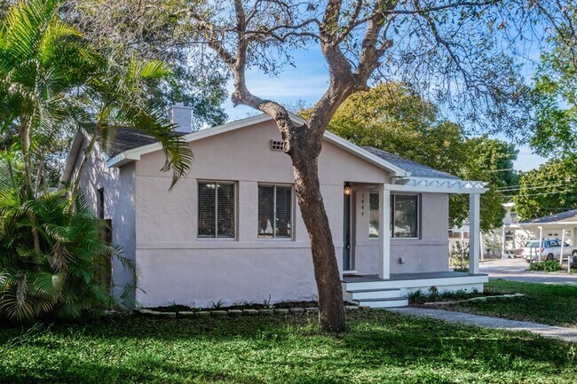 Foto del edificio - 4/3 Woodlawn Oaks Home