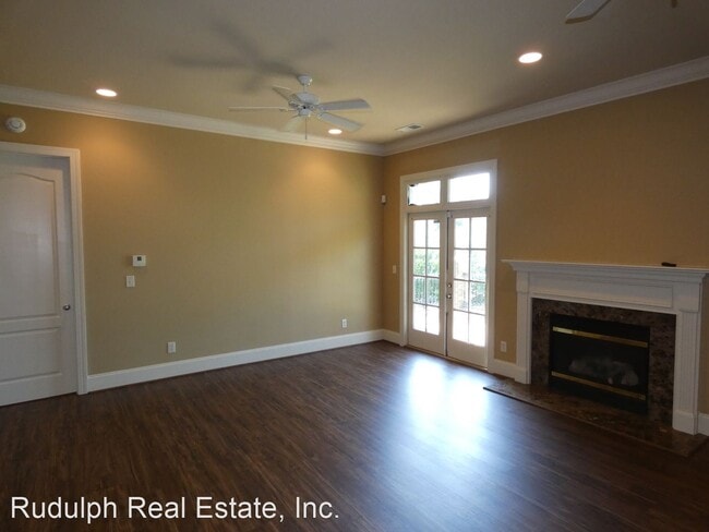 Building Photo - 4 br, 3.5 bath House - 772 Flag Circle