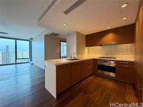 Building Photo - 1555 Kapiolani Blvd