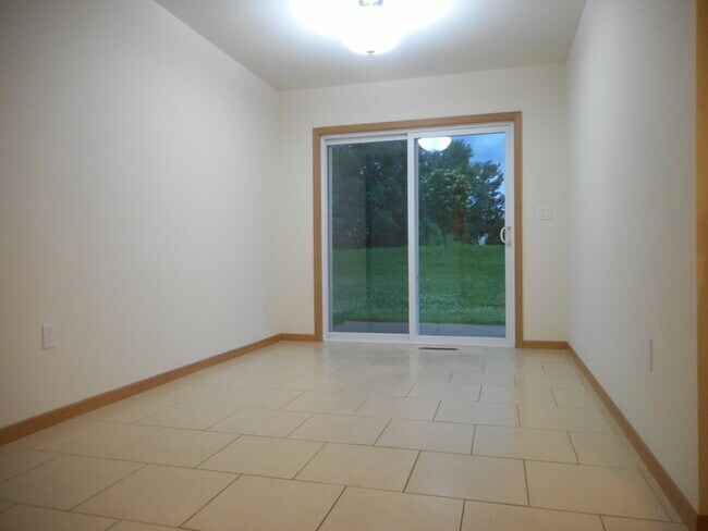 Building Photo - 5806 Wheatland Dr SW
