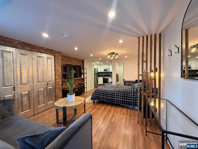 Foto del edificio - 42 Willow Wood Ct