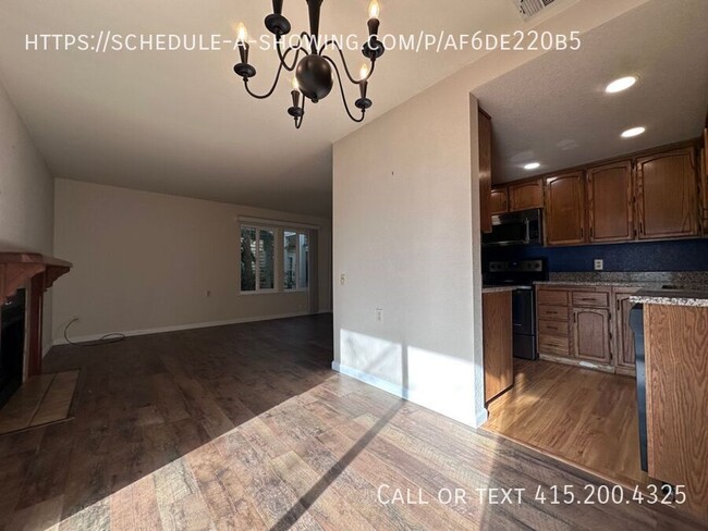 Foto del edificio - Stunning Rental in the Heart of Fair Oaks!