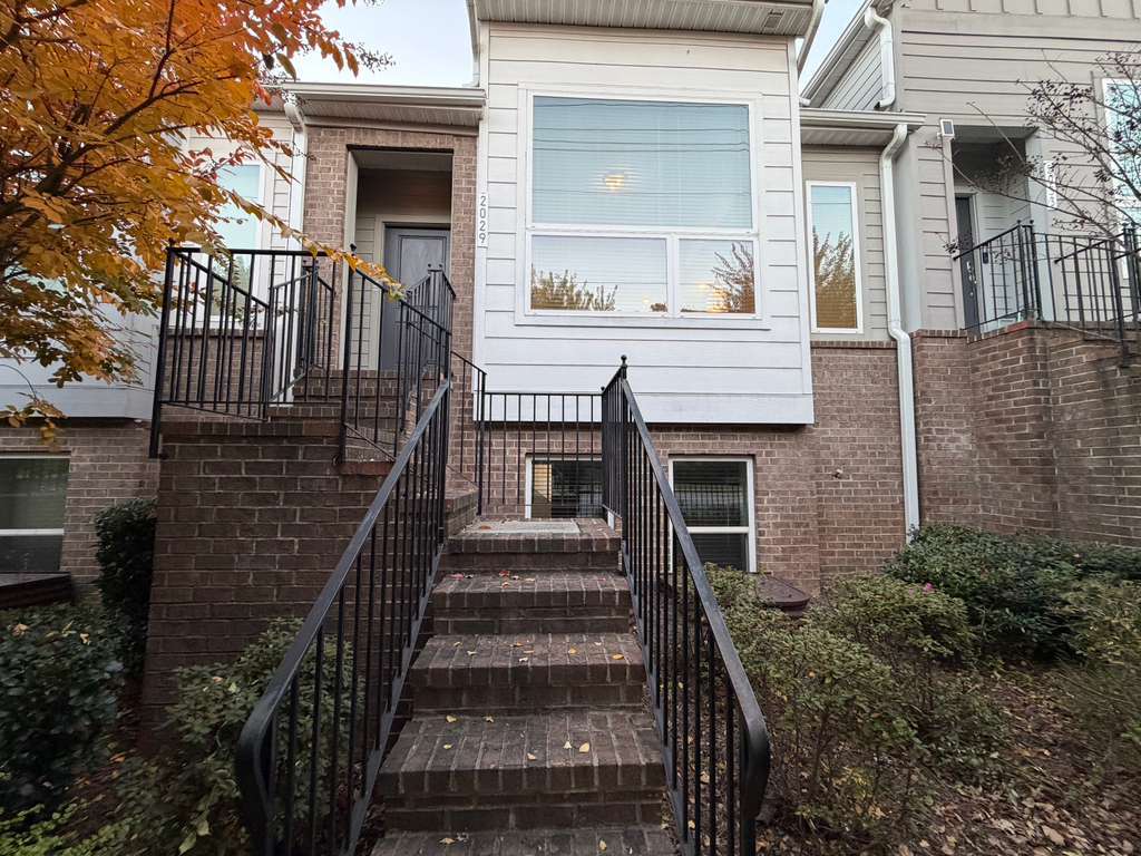 Primary Photo - 2029 Statesville Ave