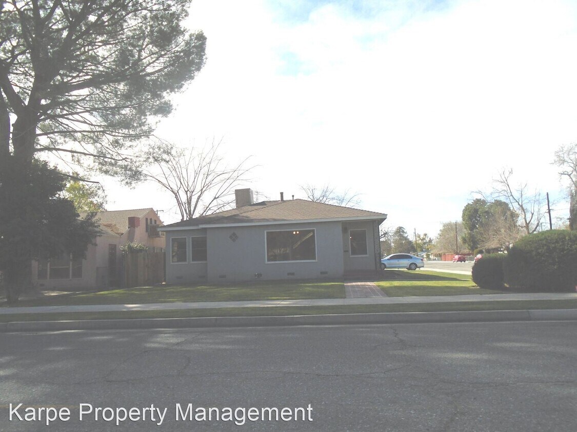 Primary Photo - 2 br, 1 bath House - 215 OLEANDER AVE.