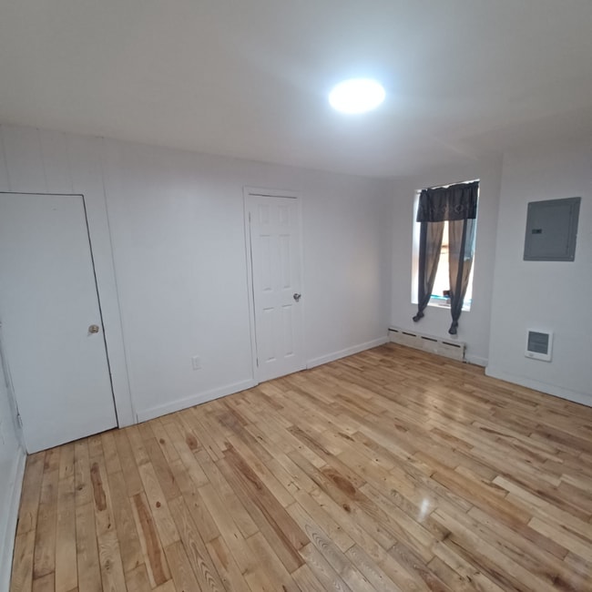 Building Photo - 2255 S Hemberger St