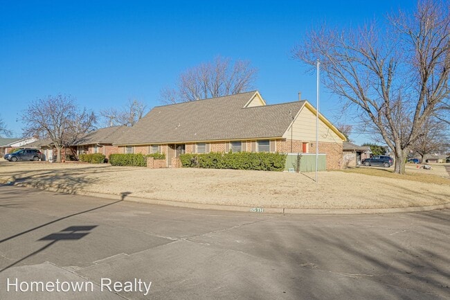 Building Photo - 5 br, 3 bath House - 4601 NW 65th Street