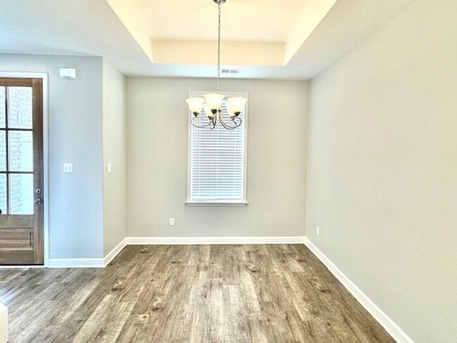 Building Photo - Now Leasing a 4-bedroom 2.5 bath home in W...