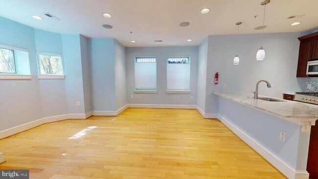 Foto del edificio - 1793 Lanier Pl NW