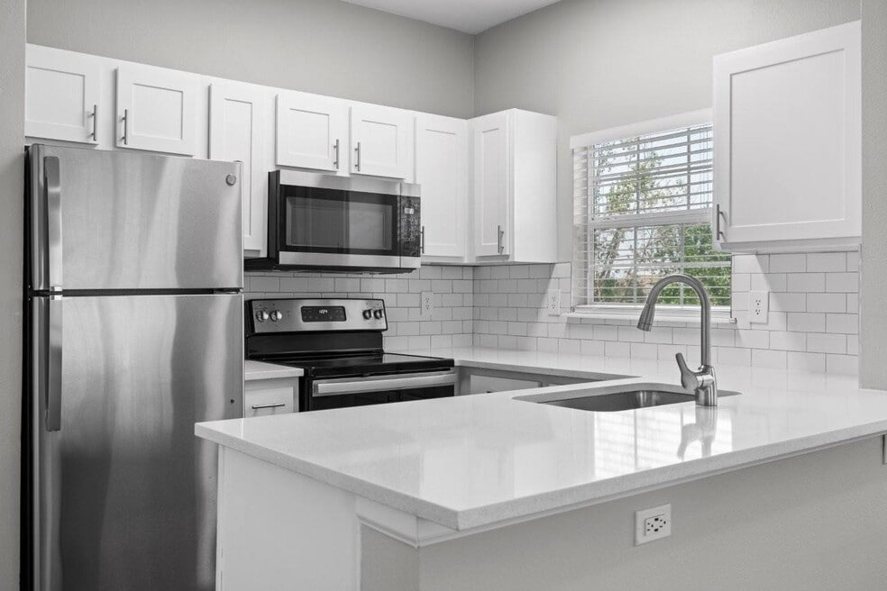 Isabella Apartment Homes