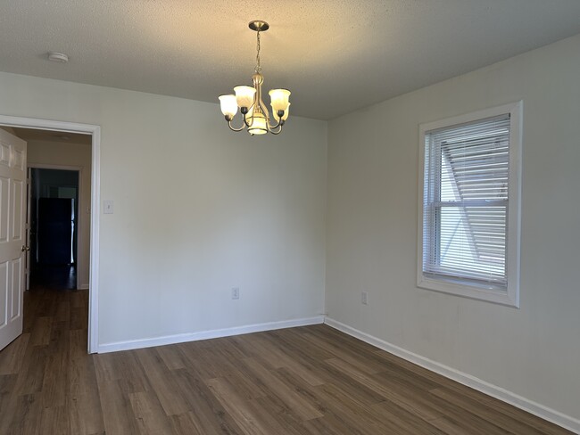 Living - 4221 Jumonville St