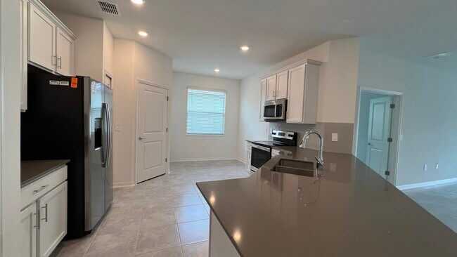Foto del edificio - 4195 Babbling Brook Way