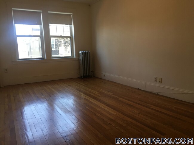 Building Photo - 155 Summer St