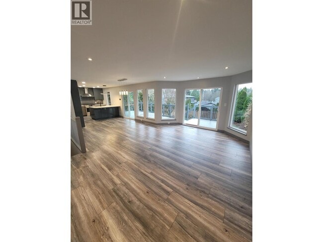 Photo du bâtiment - 23113-2125A 125a Ave