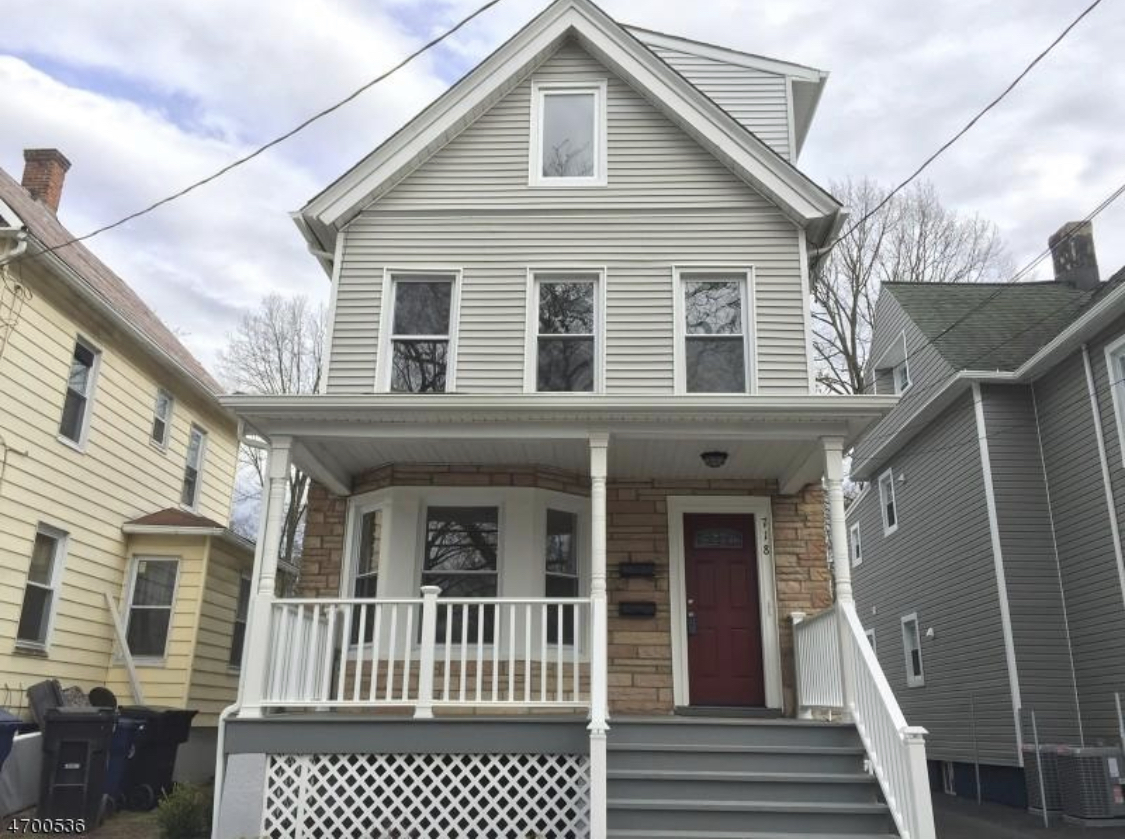 Exterior - 718 E 7th St