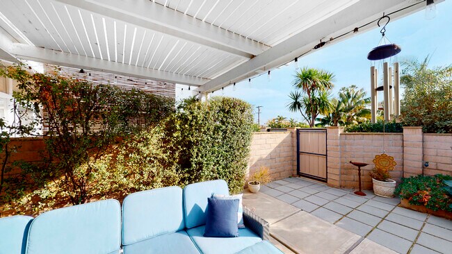 Building Photo - 33926 La Serena Dr