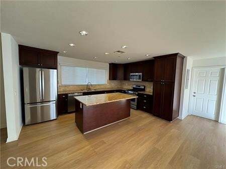 Building Photo - 1336 Calle Tulipan