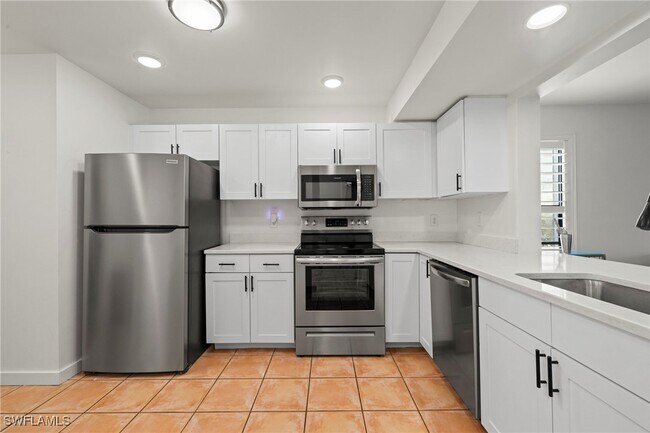 Foto del edificio - 400 Misty Pines Cir