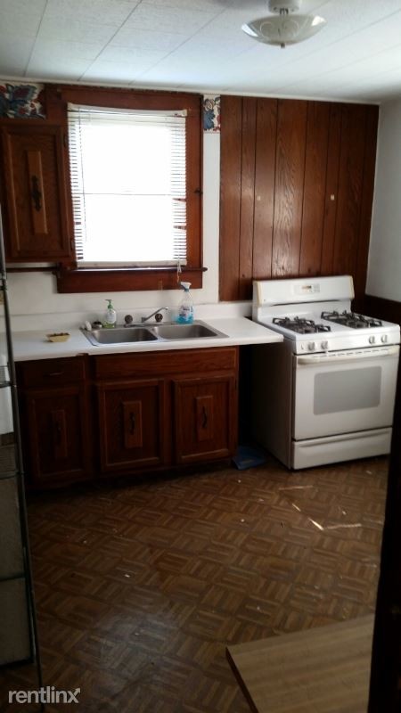 Building Photo - 227 S Moniteau Ave