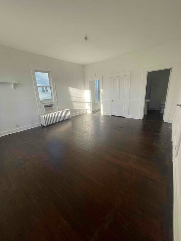 Foto del edificio - 311 S Main St