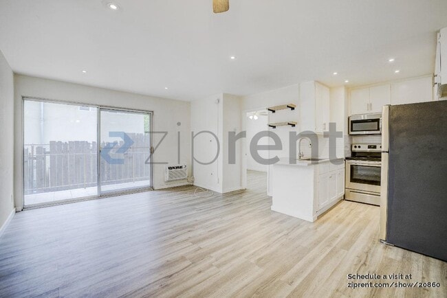 Building Photo - 256 La Fayette Park Pl