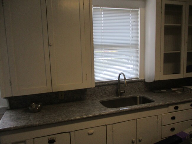 Foto del edificio - Charming House Close to Downtown