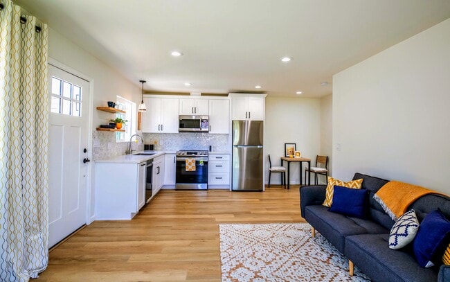 Living/kitchen/dining combo - 4250 E Overlook Dr