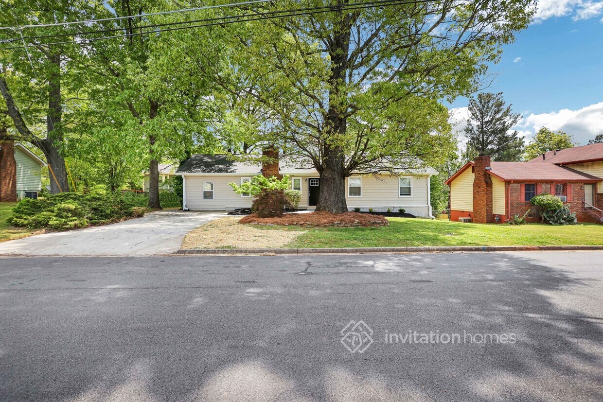 Foto principal - 2052 Marbut Ln